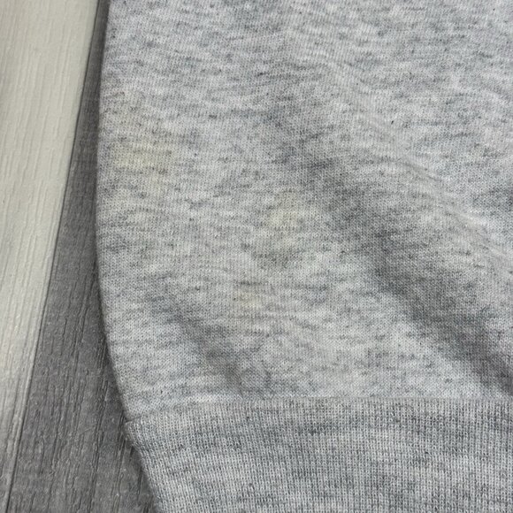 ✅VTG Mickey Minnie Mouse Pluto Goofy Donald Daffy Christmas Sweatshirt M *STAIN - Picture 11 of 13